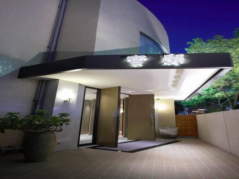 ホテル レ スイーツ グランディ 台北市 エクステリア 写真